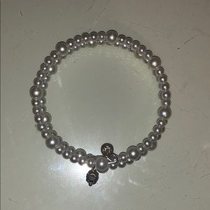 Pearl bracelet